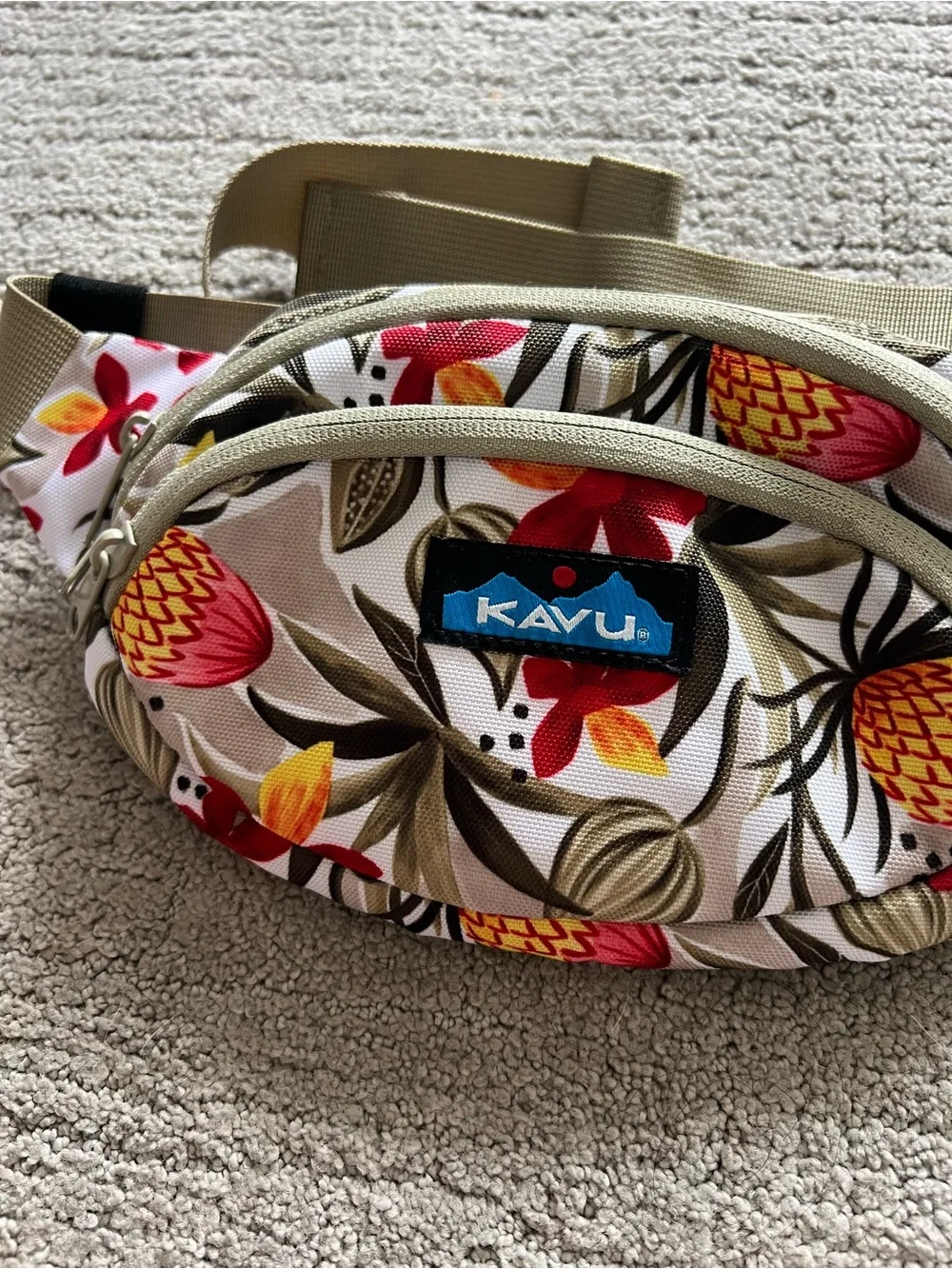 KAVU Tropical Floral Pattern Belt Bag